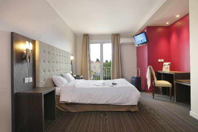 Hotel The Originals Perpignan Sud Le Grillon D'Or Le Boulou Exterior foto