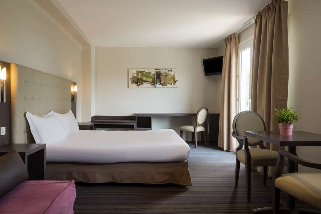Hotel The Originals Perpignan Sud Le Grillon D'Or Le Boulou Quarto foto