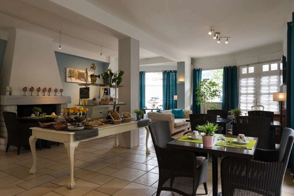 Hotel The Originals Perpignan Sud Le Grillon D'Or Le Boulou Comodidades foto
